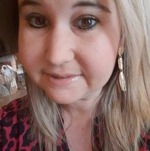 Meet your Posher, Lacey